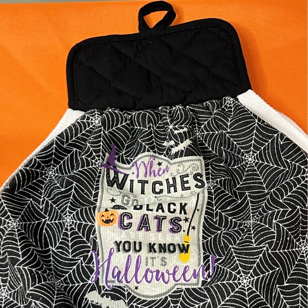 6/$25
Set of 2 Halloween Kitchen Towel Set - Black and White - Picture 6 of 11